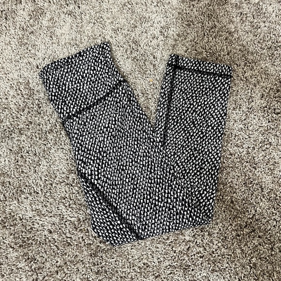 Lululemon Athletic - Picture 3 of 3